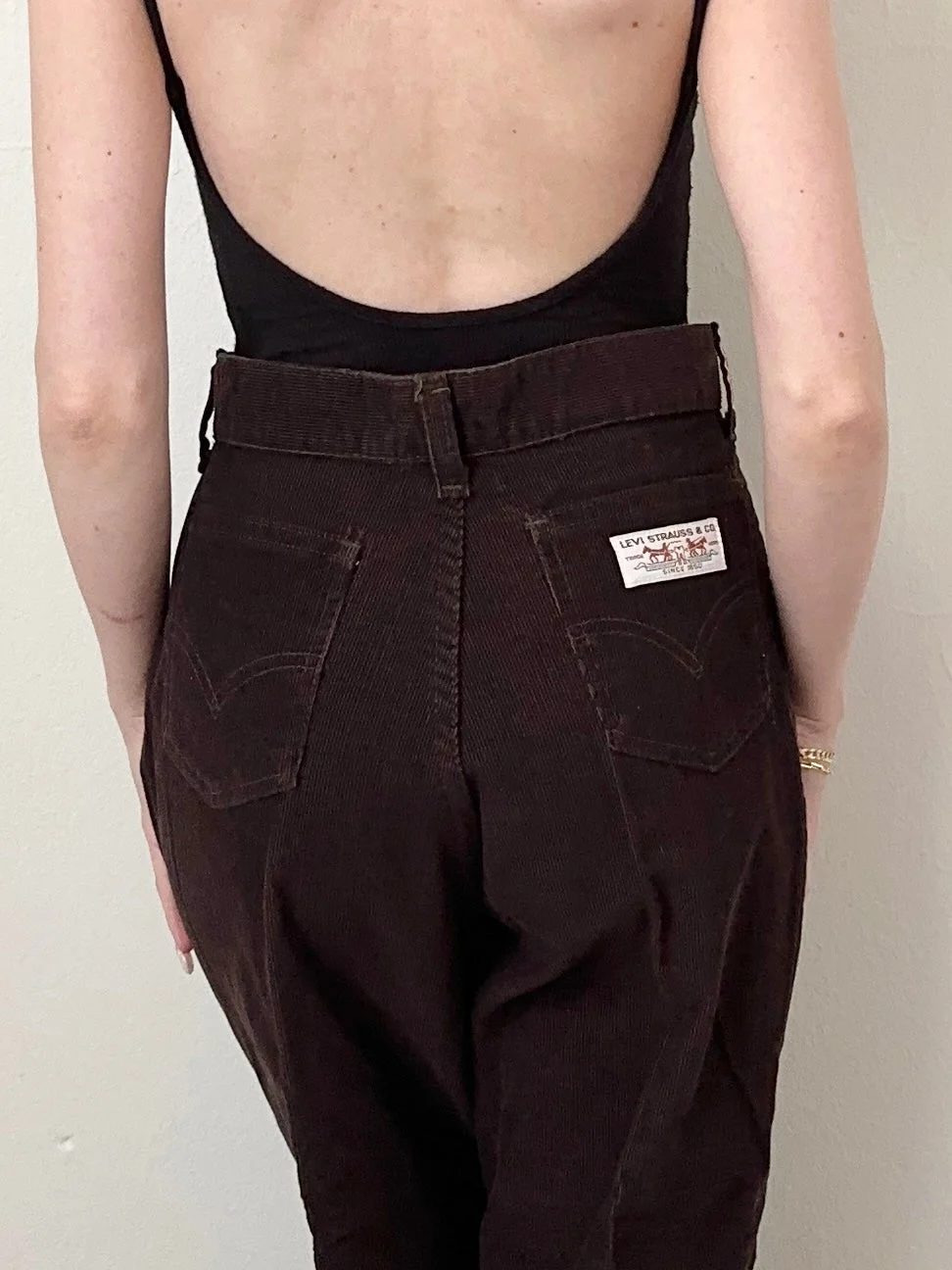 1970s Black Tab Dark Brown Corduroy Levi’s Pants (26”)