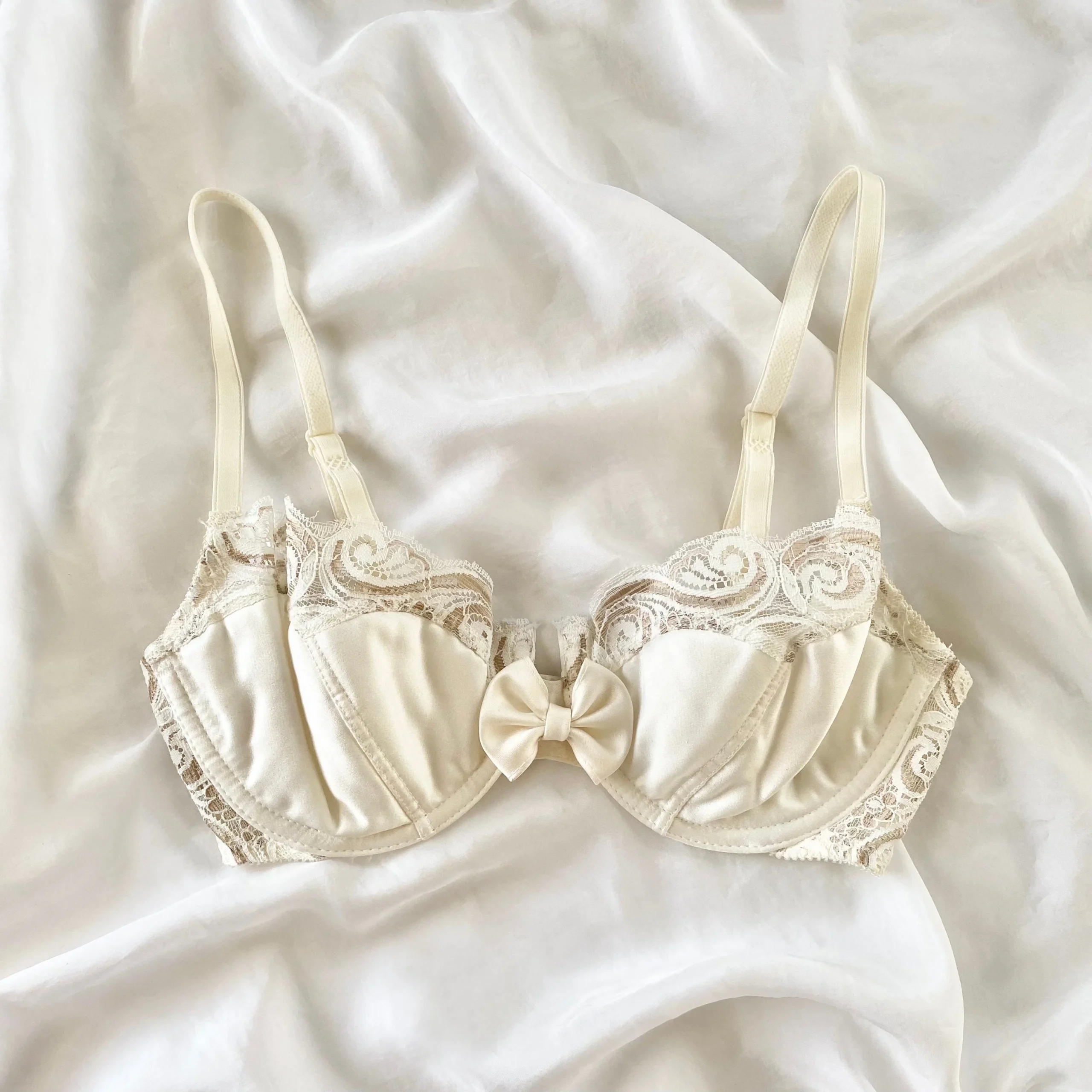 1980s Ivory & Gold Christian Dior Bow Bra (34C)