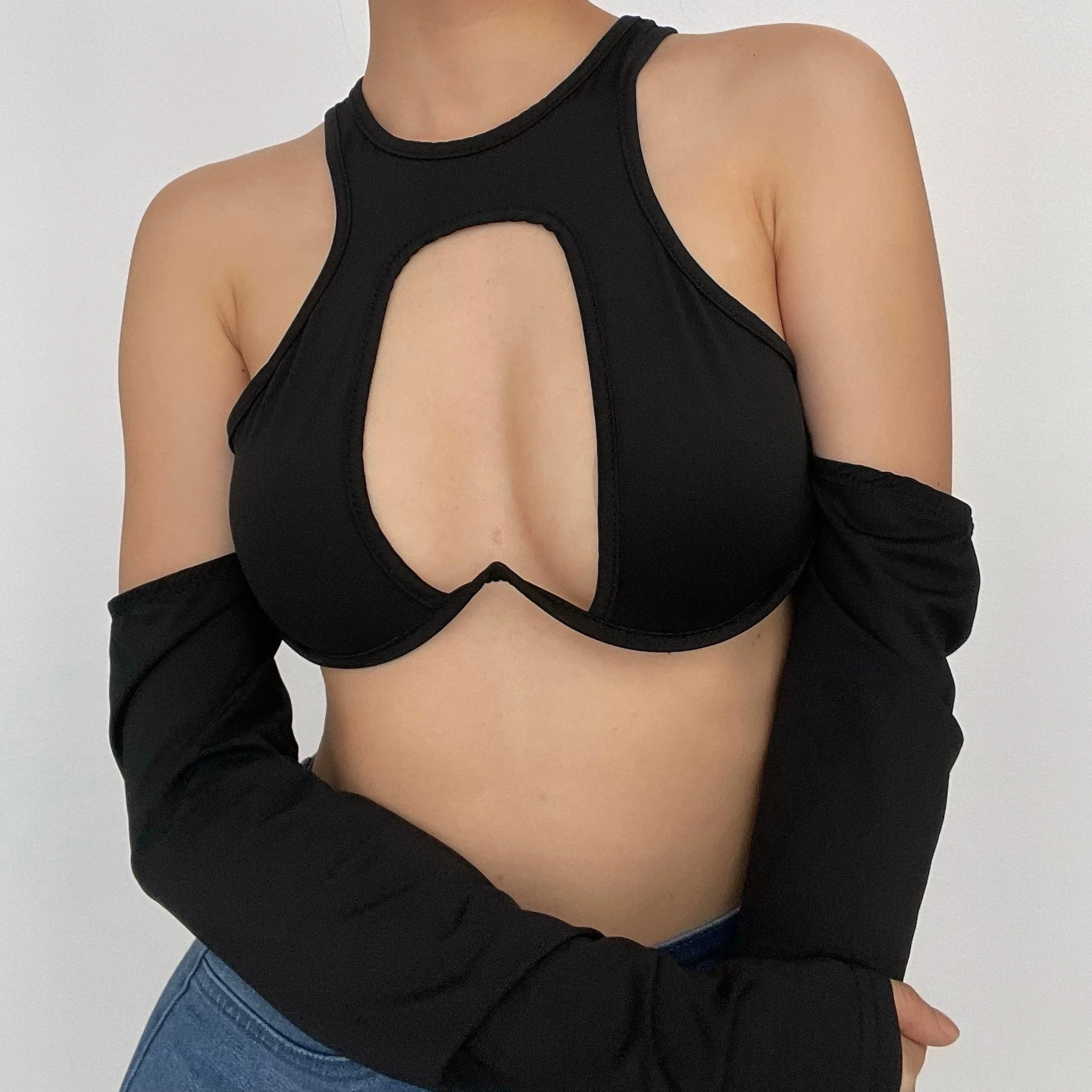 Hollow out solid round neck low cut gloves crop top