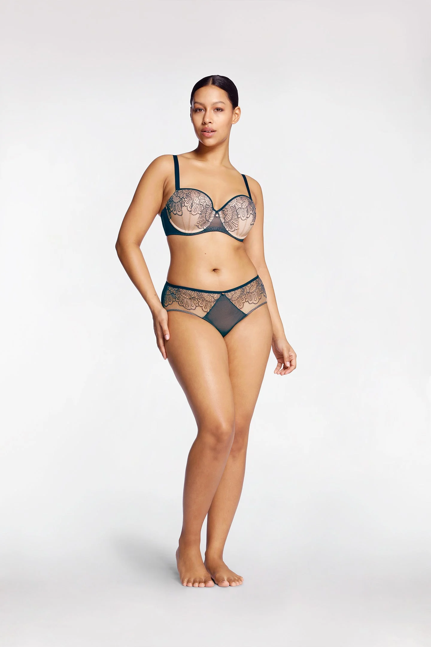 ALAYA CONTOUR BRA