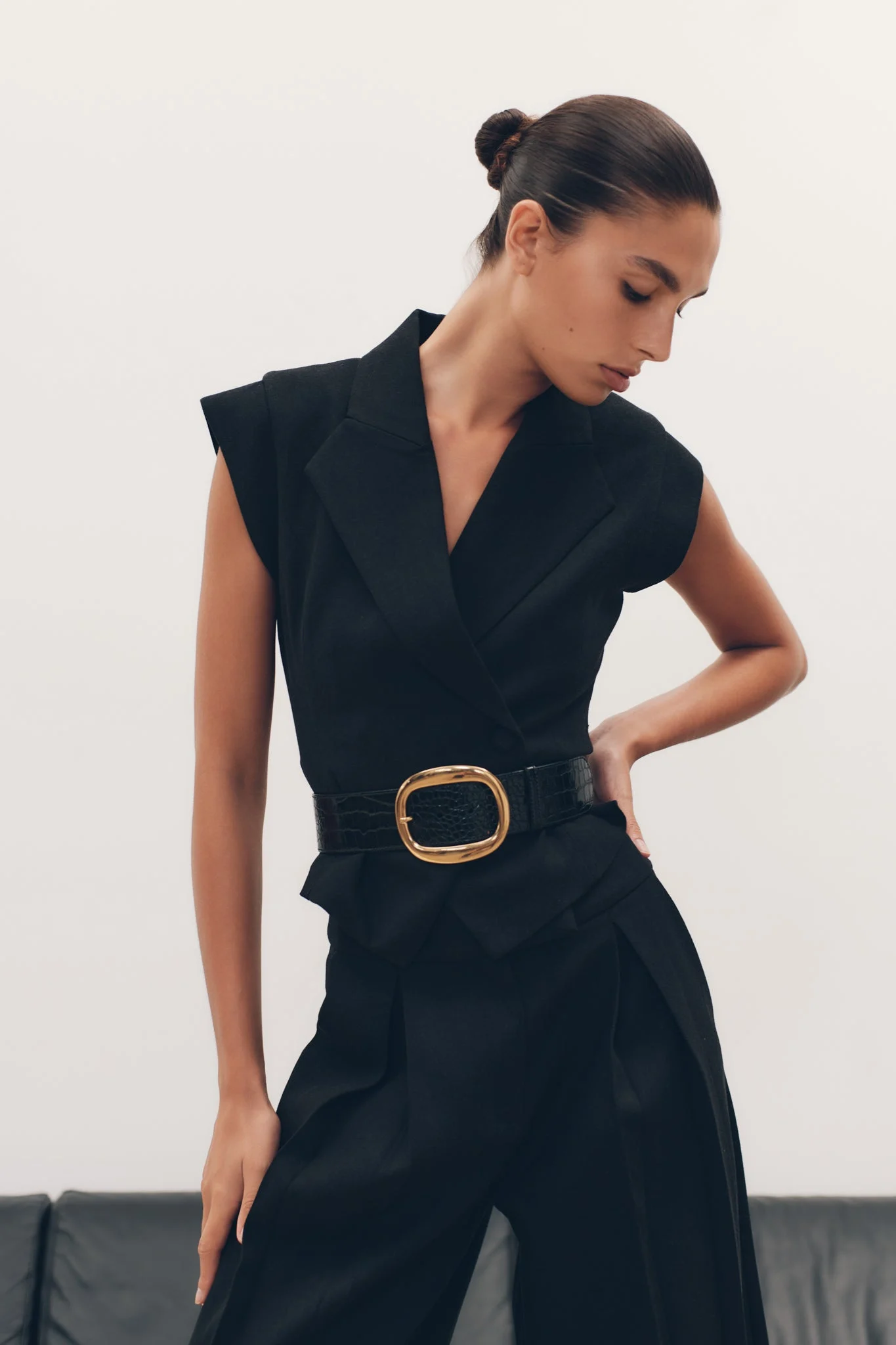 AndinaShortsleeve Linen Top - Black