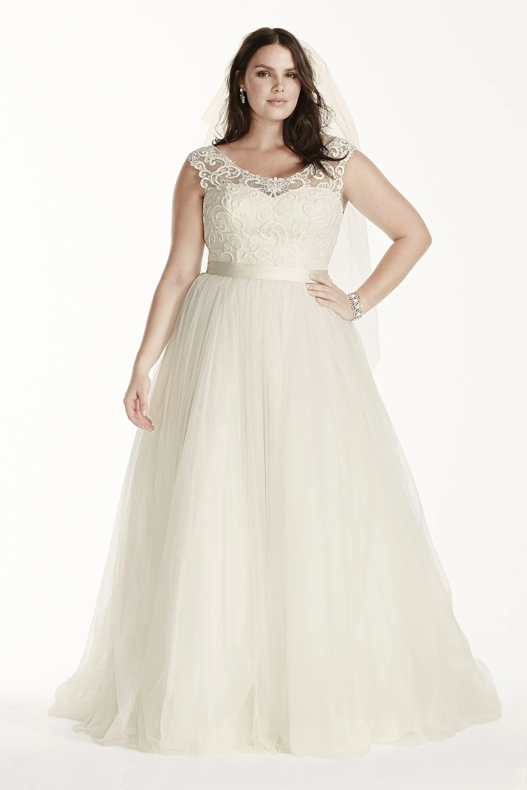 As-Is Tulle Plus Size Cap Sleeve Wedding Dress