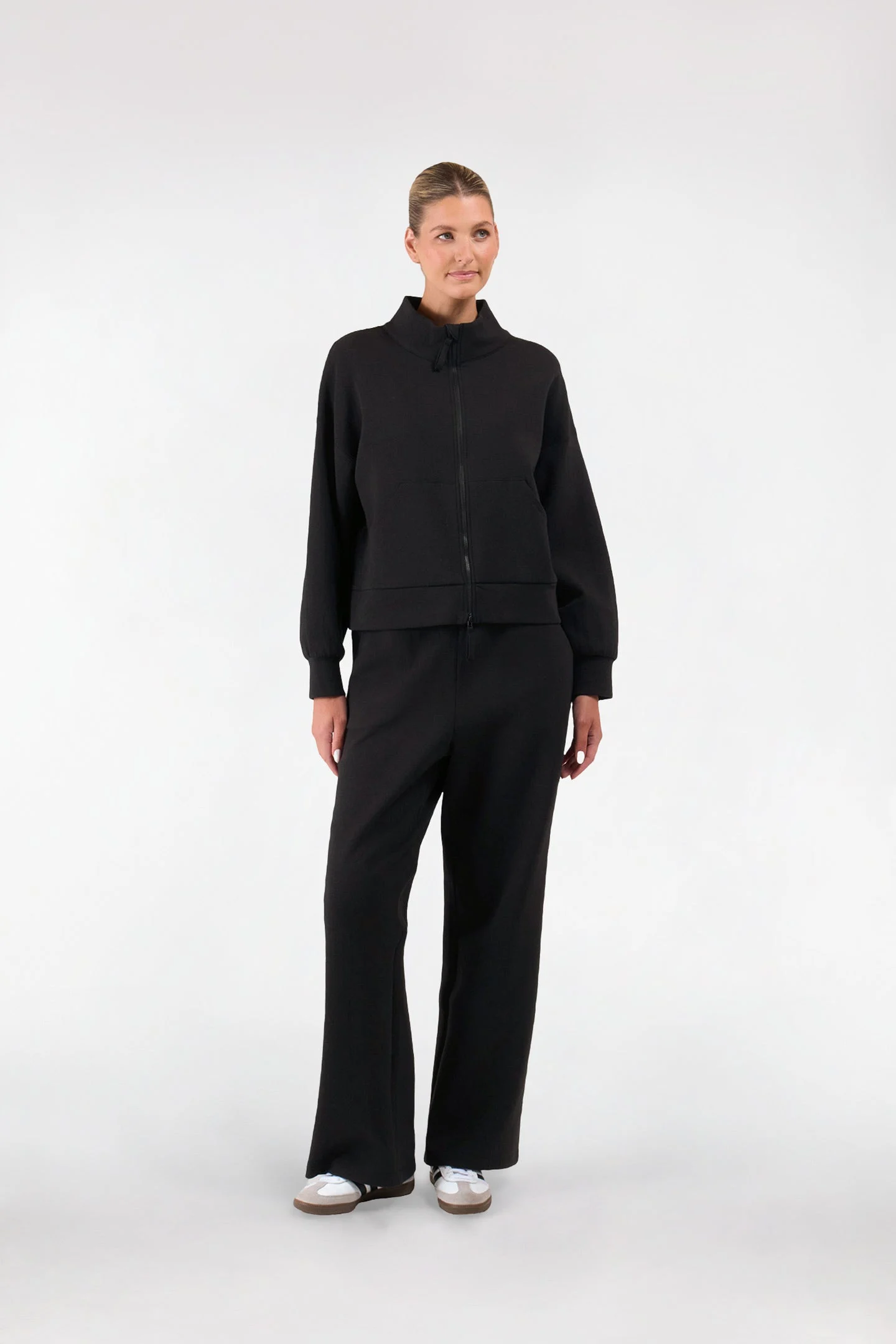 ATHLEISURE JACKET