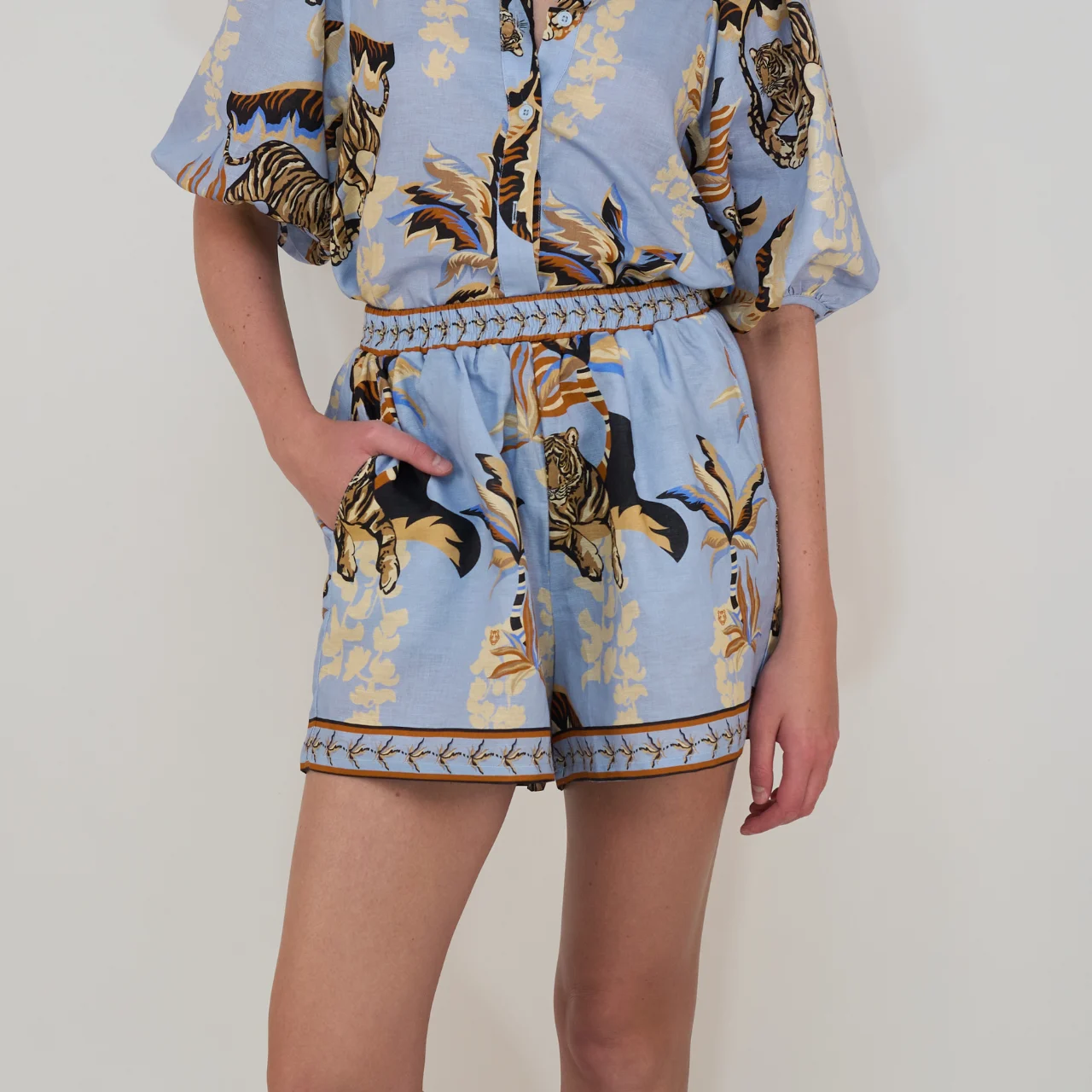 Bali Tiger Light Blue Short