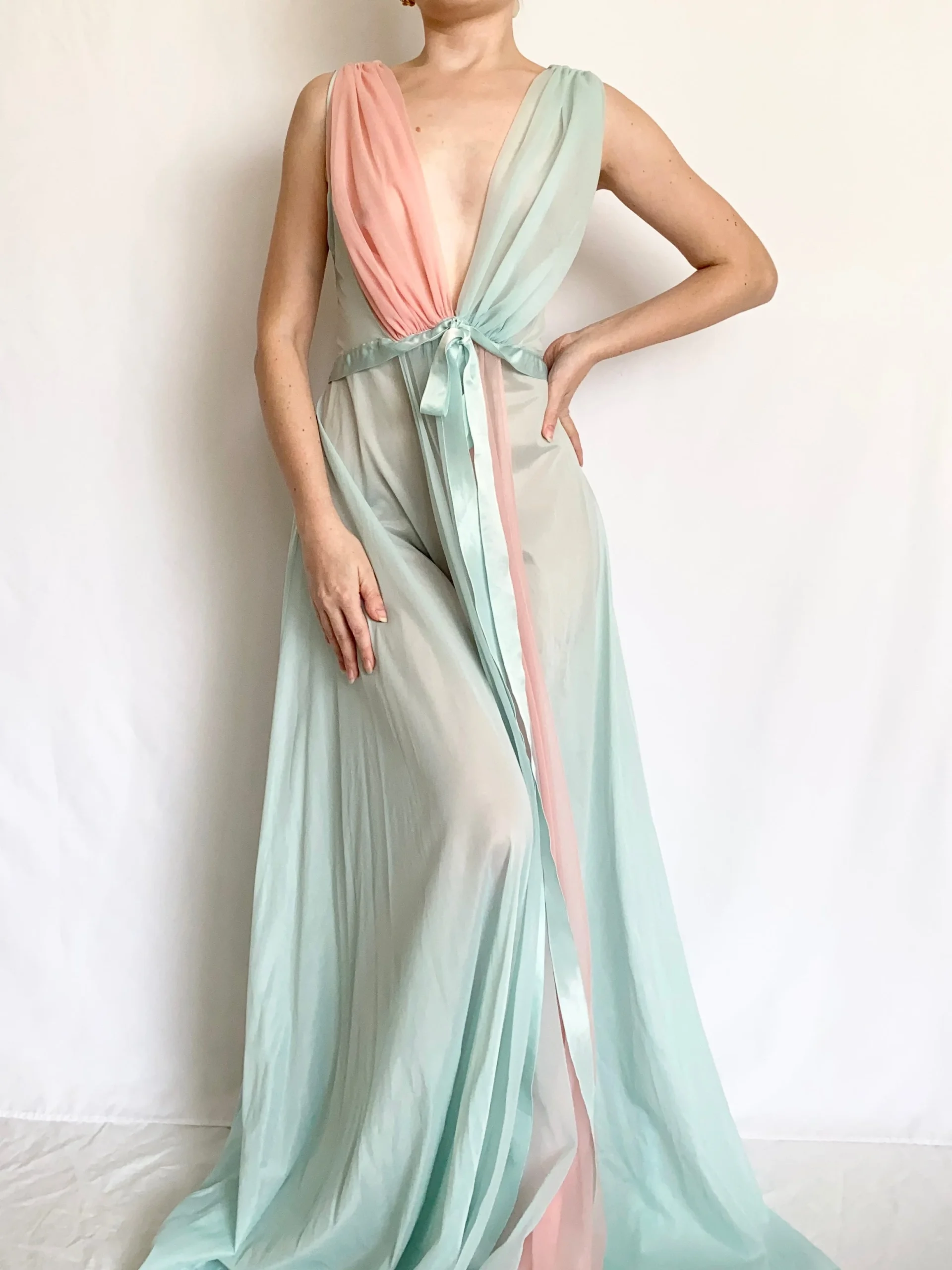 Barbie Swan Lake 1950s Bicolor Nylon Gown (S)
