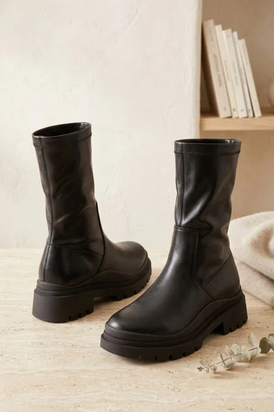 Black Faux Leather Chunky Sole Boots - Ukyana