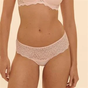 Caresse Shorty