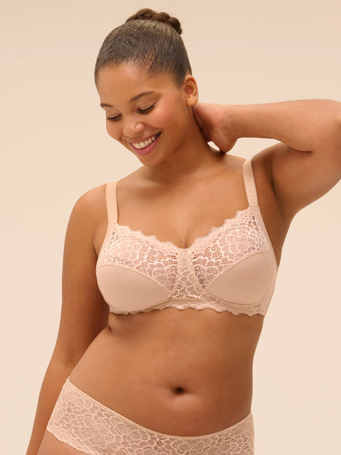 Caresse Soft Cup Bra - Peau RoseRegular price