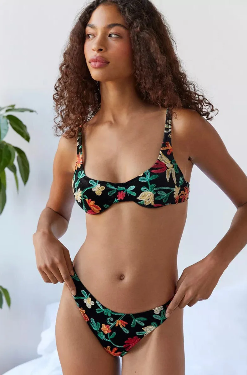 Carmen Basic Thong