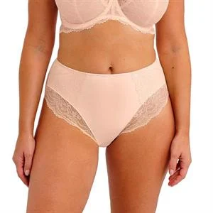 Cesile Full Brief