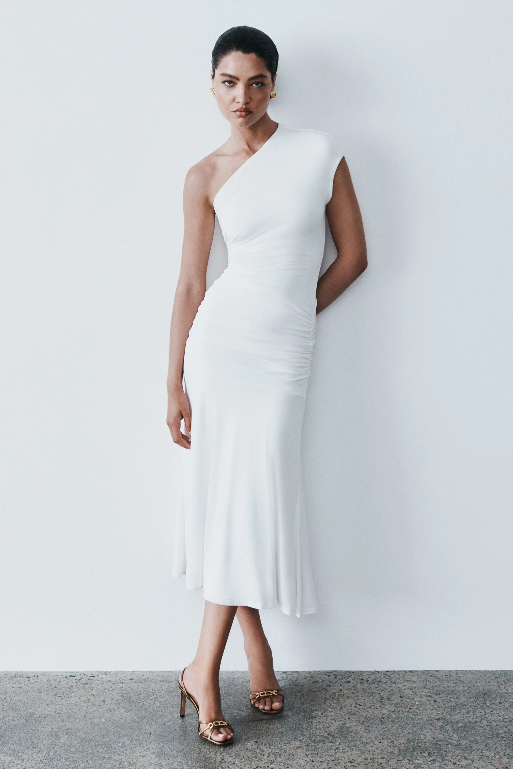 ChloePeached Jersey One Shoulder Midi Dress - Ivory