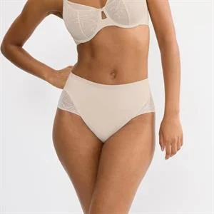Comfort Contour Maxi Brief