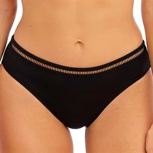 East Hampton Mid Rise Brief