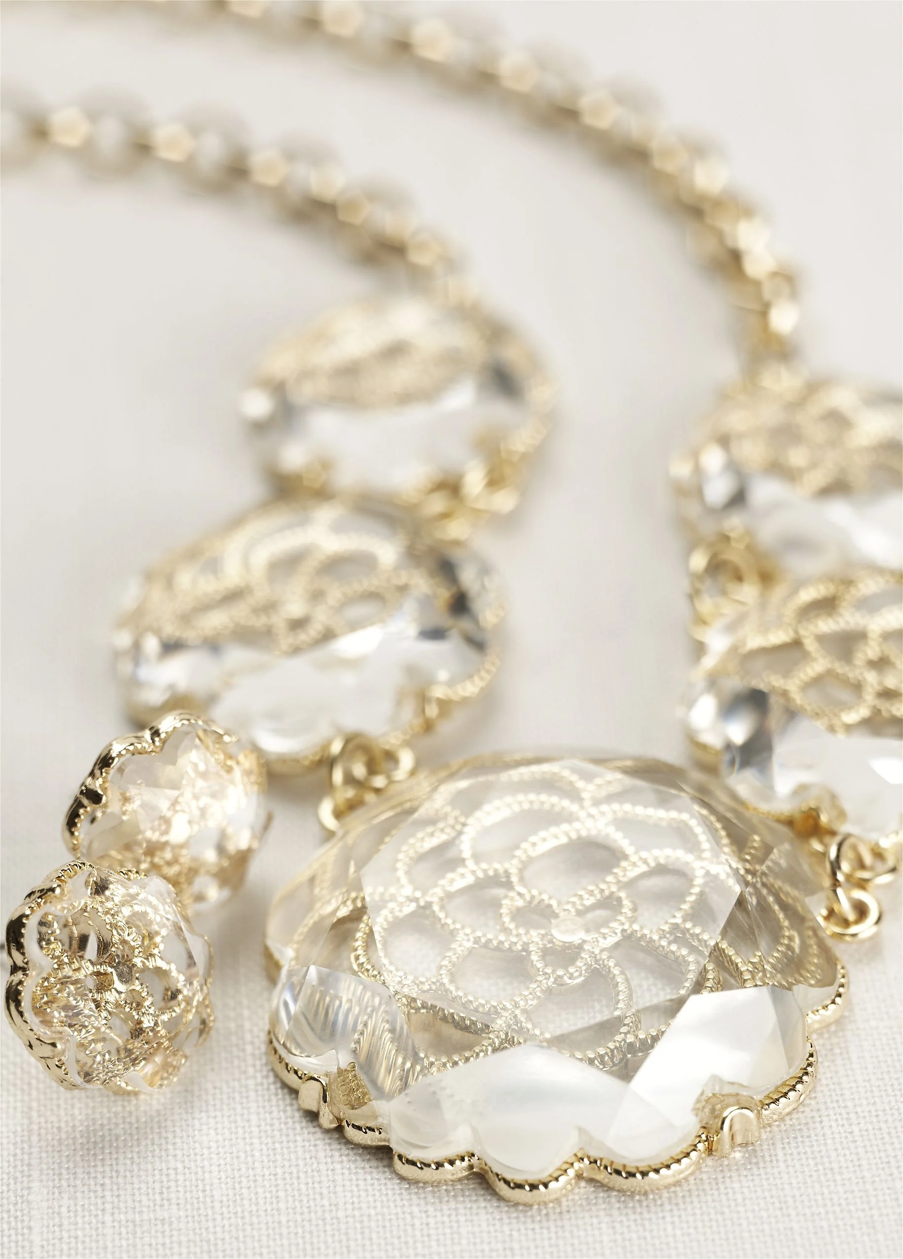 Floral Filigree Faceted Stone Set