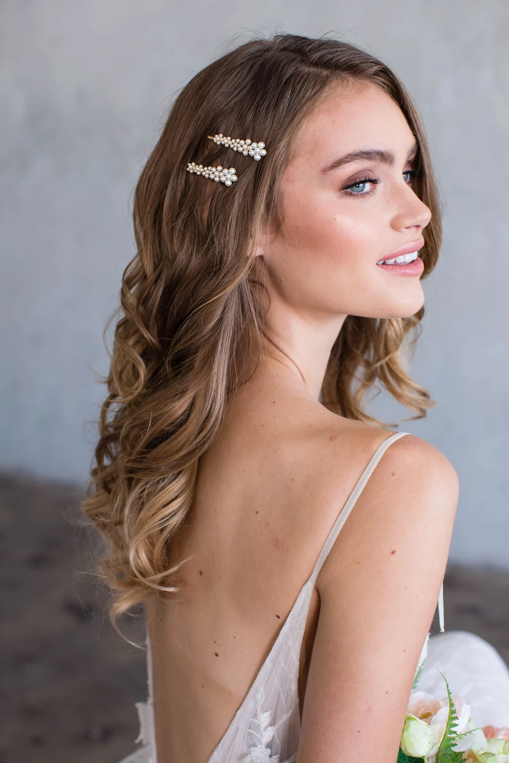 Graduated Pearl Flower Bobby Pin Set