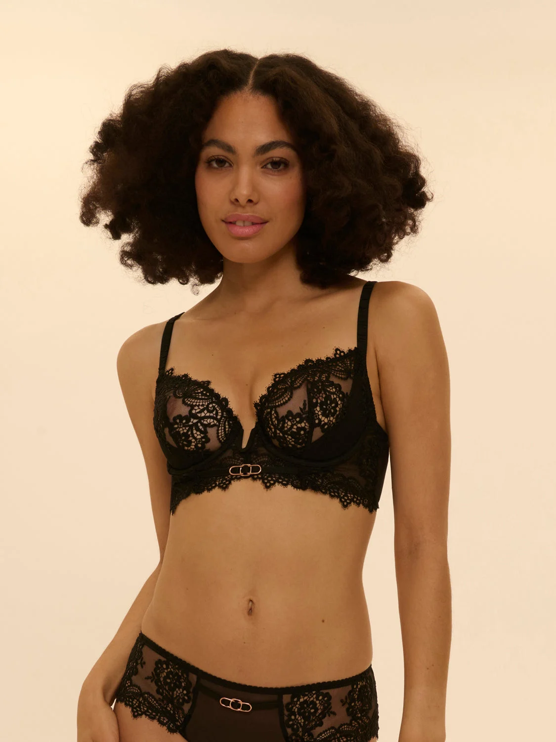 Idole Semi Padded Plunge Bra - BlackRegular price
