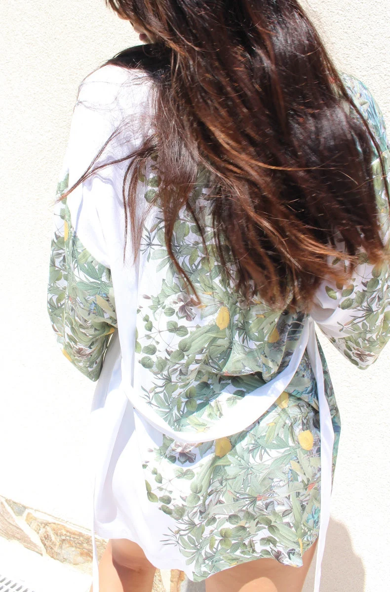 Lazy Mayzie Kimono