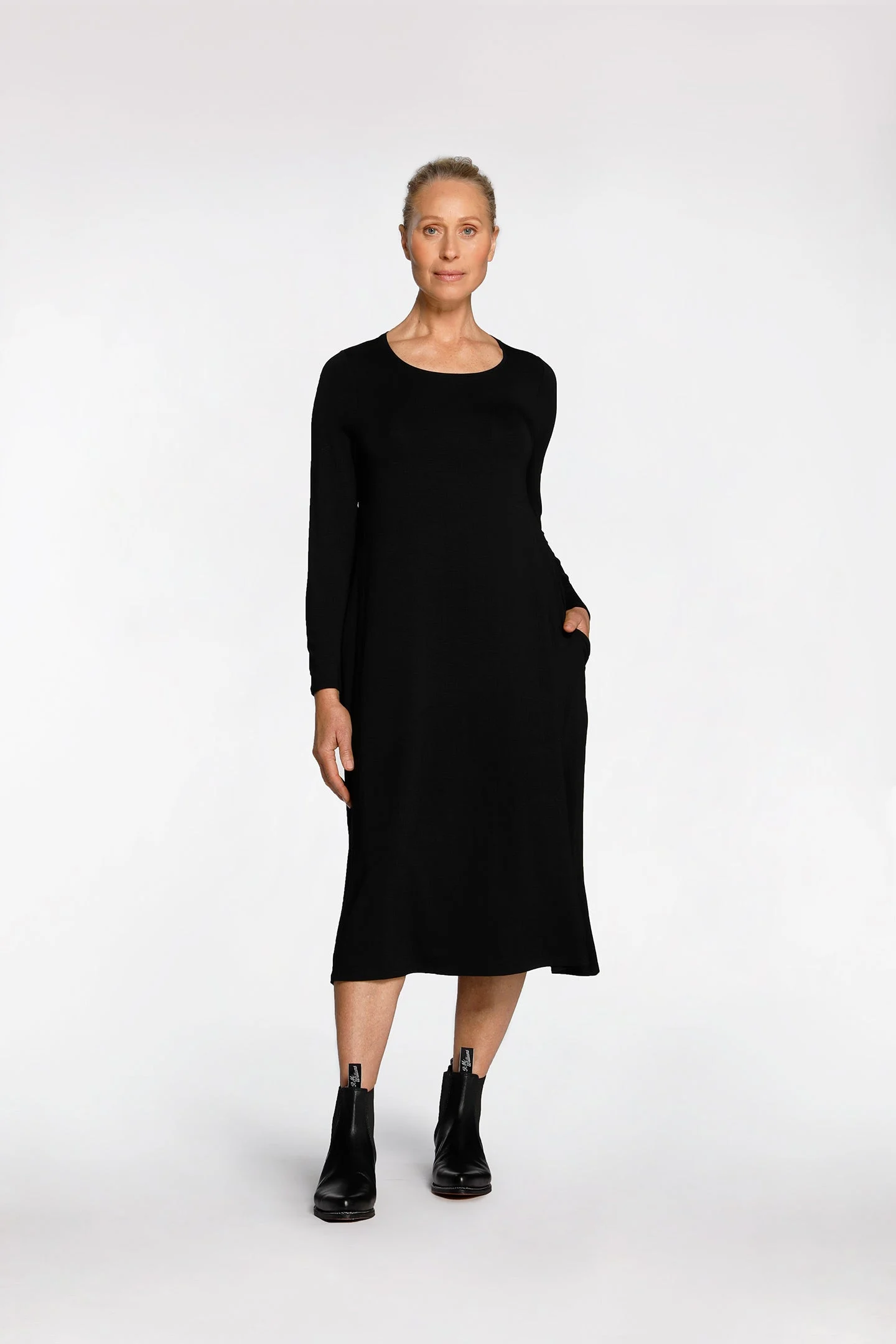 LONG SLEEVE MIDI DRESS