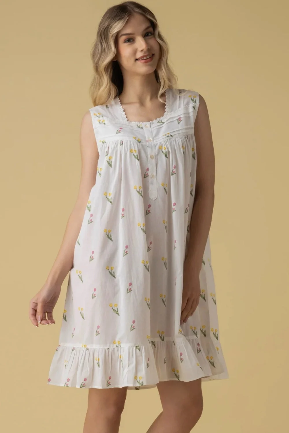 Mahogany Tulip Short Gown, White (V109SG)