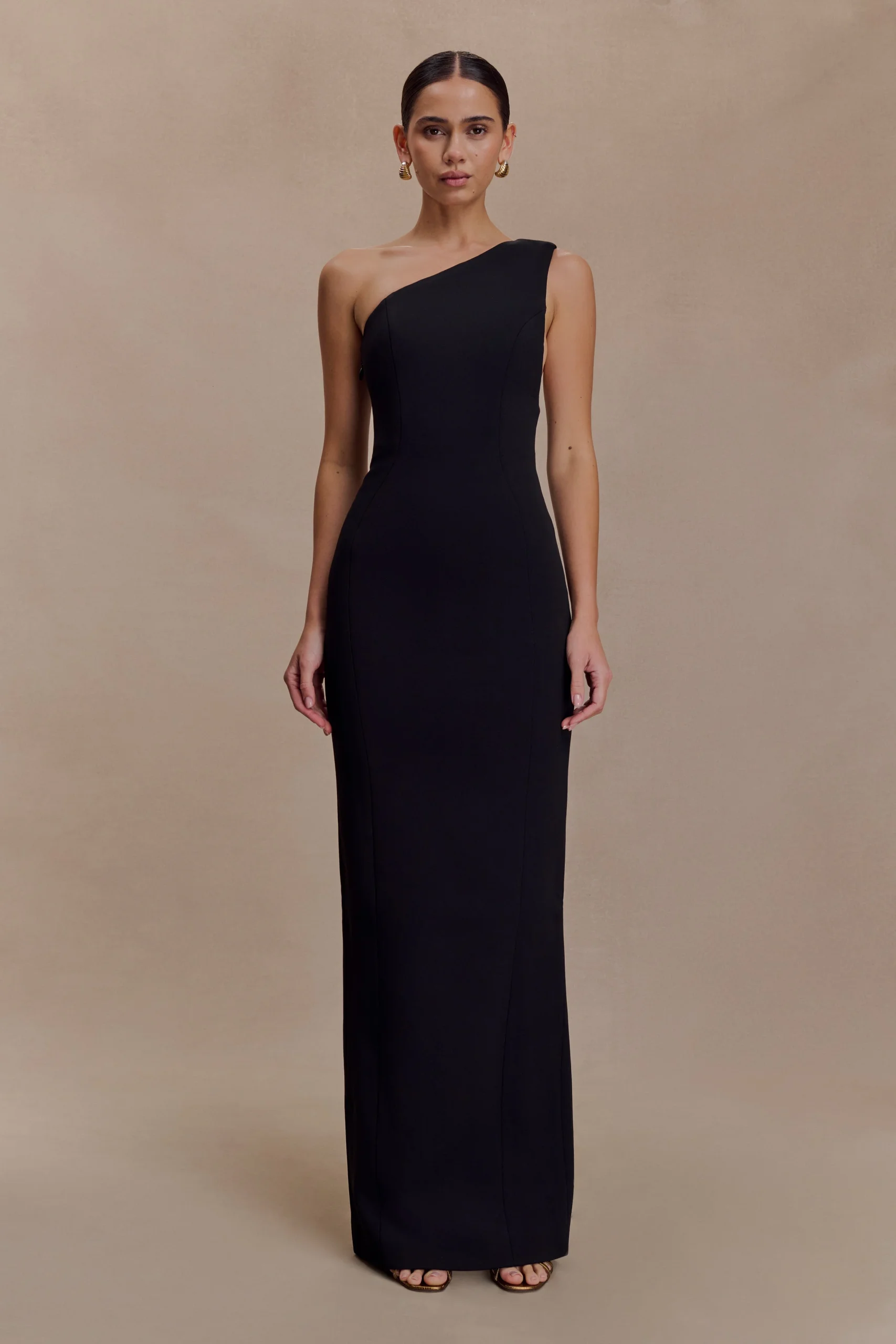 MilenaOne Shoulder Crepe Maxi Dress - Black