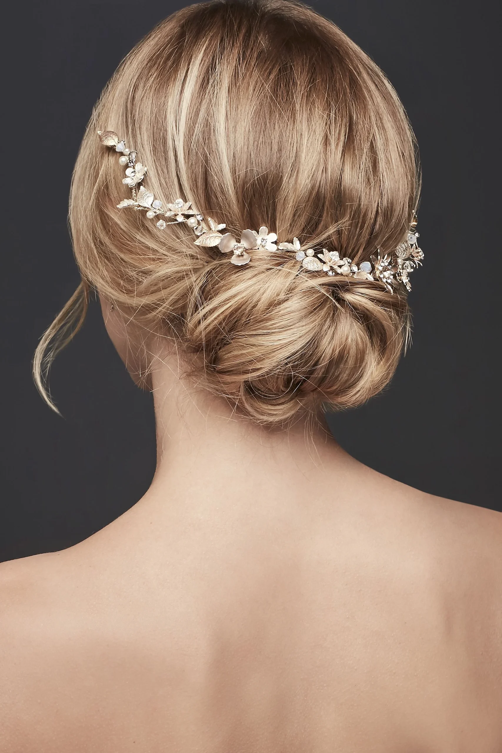 Multi-Tone Flower and Crystal Hair Vine