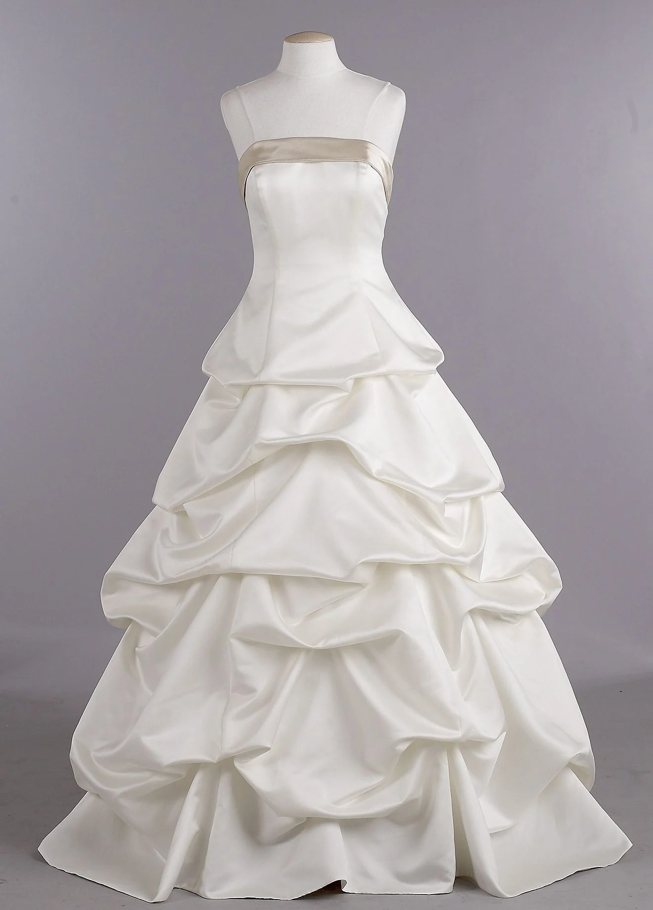 Neckline and Lace-up Back