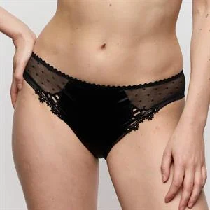 Noova Rio Brief