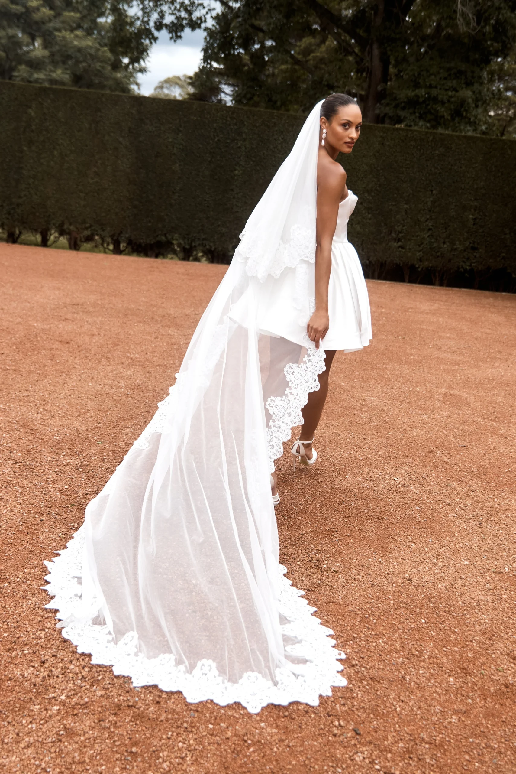 PauletteLace Trim Veil - White