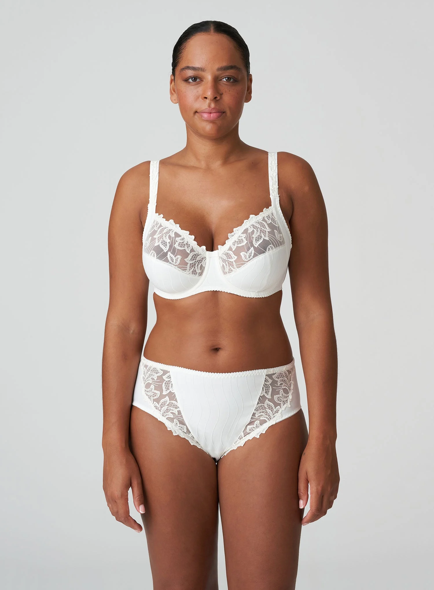 Primadonna: Deauville Full Brief Natural