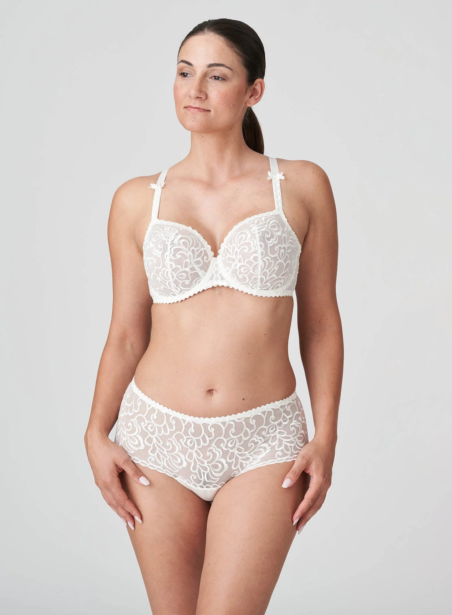 PrimaDonna: Zahran Luxury Thong Natural