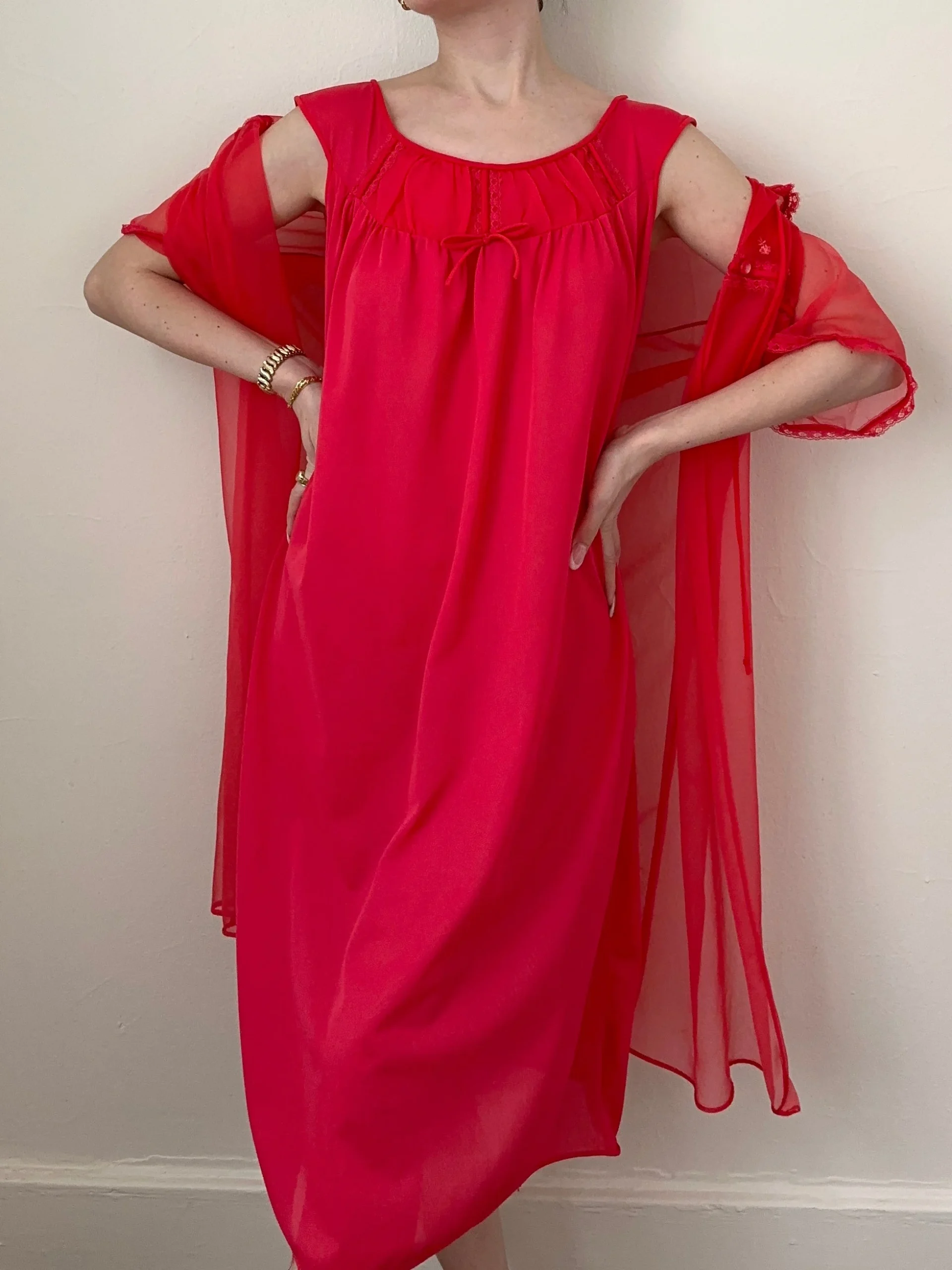 Ravishing Red 60s Peignoir and Nightgown Set (S/M)
