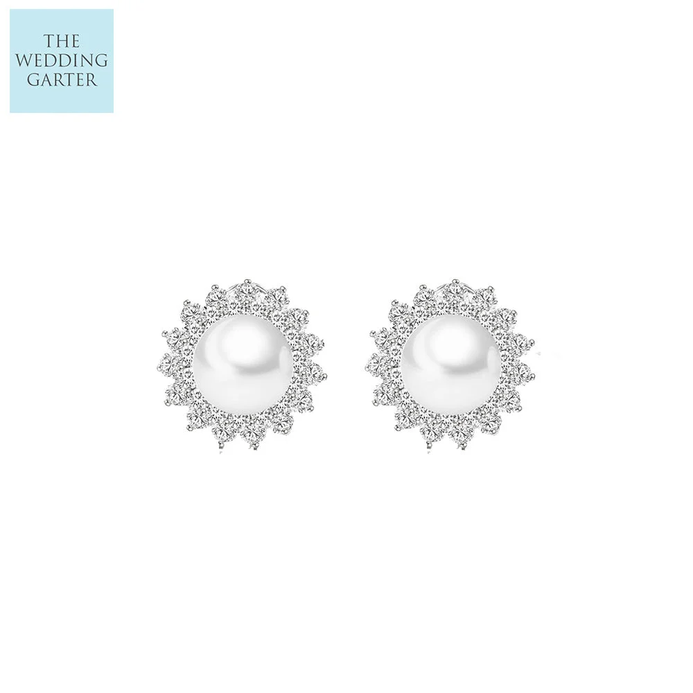 Romantic CZ Diamond & Pearl Women's Stud Earrings