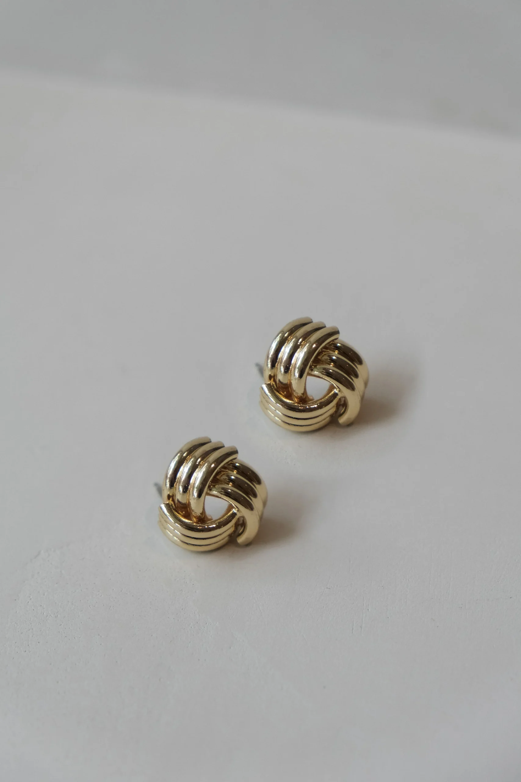 RowanFINAL SALEKnotted Earrings - Gold