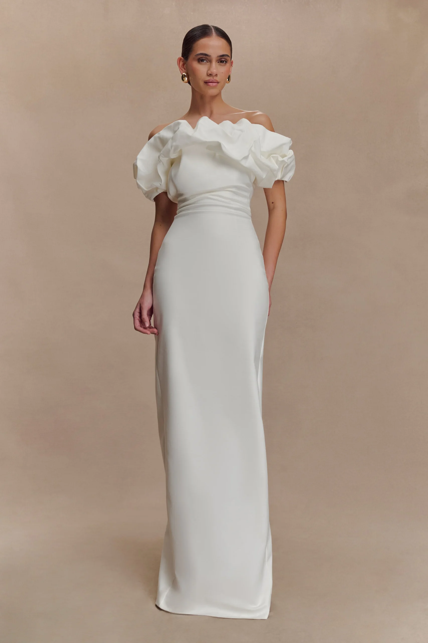 SariyaSculptural Maxi Dress - White