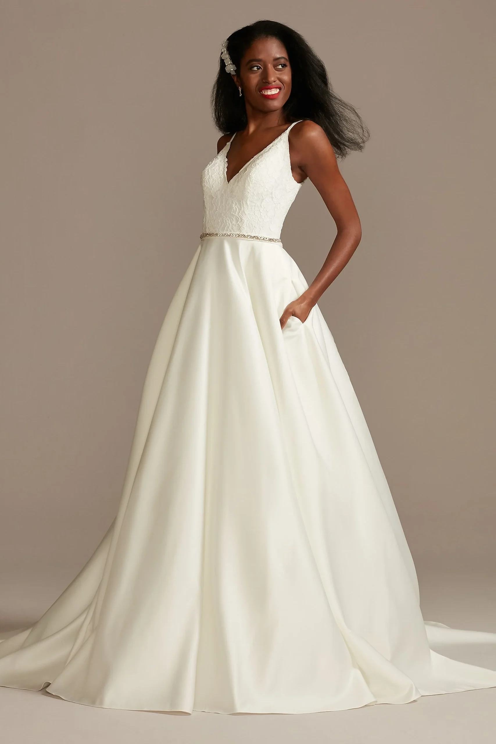 Scalloped Lace Satin Wedding Dress