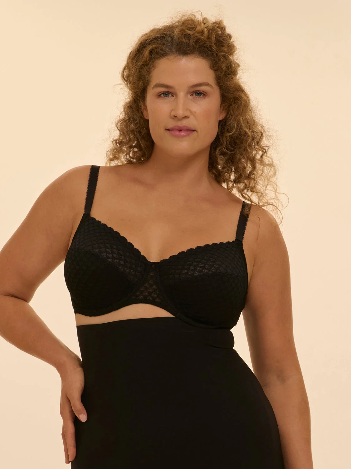 Subtile Full Cup Control Bra - BlackRegular price