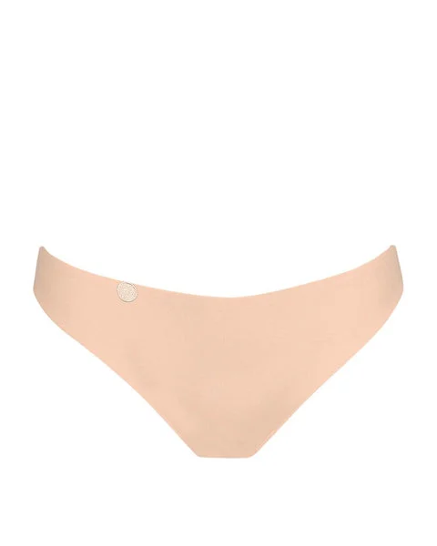 Tom Rio Brief
