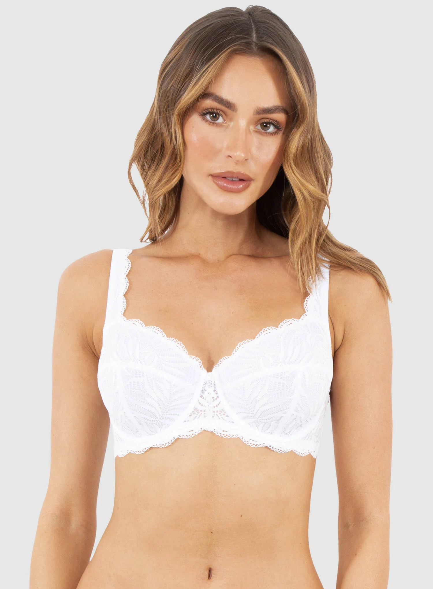Triumph: Essential Lace Balconette Bra W White