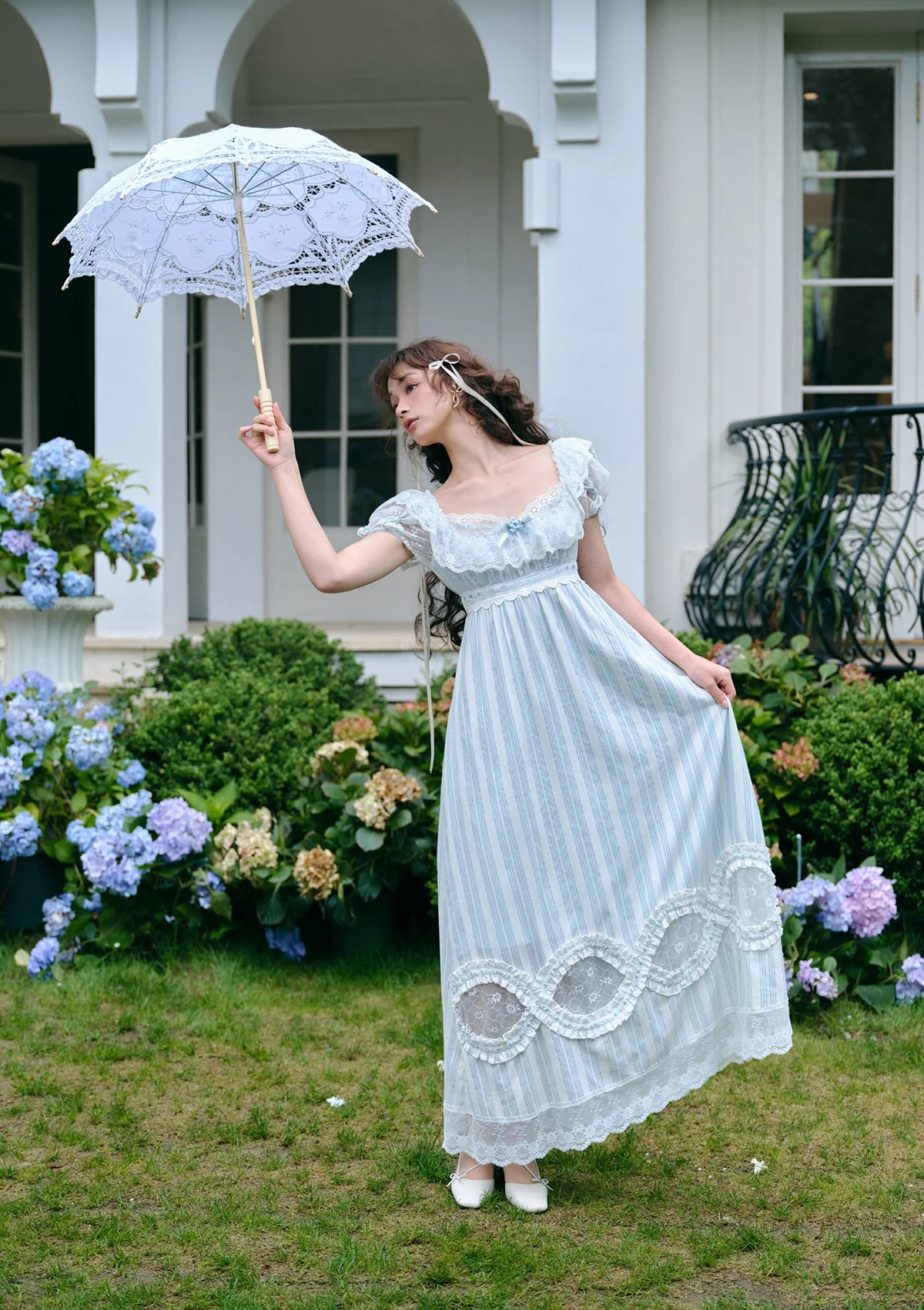 （US Exclusive）“Matin de fenêtre fleurie” Dress