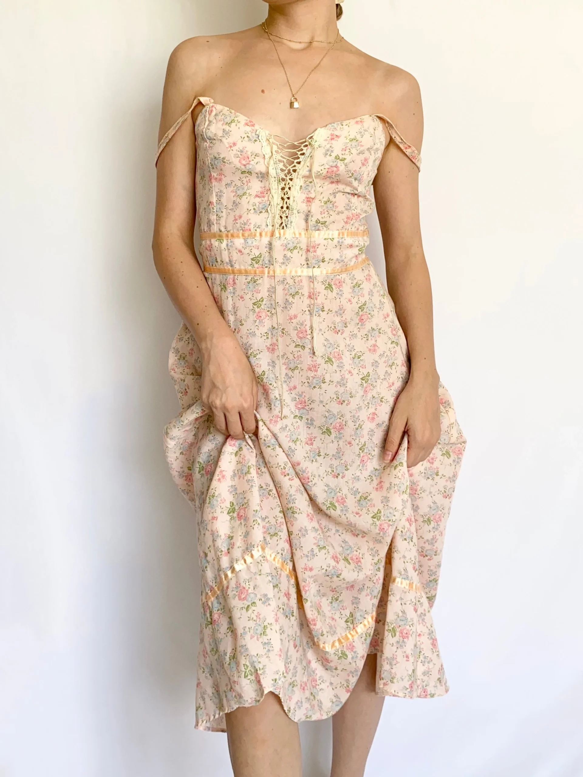 Vintage 1970s Pink Meadow Cotton Prairie Dress (S-XS)