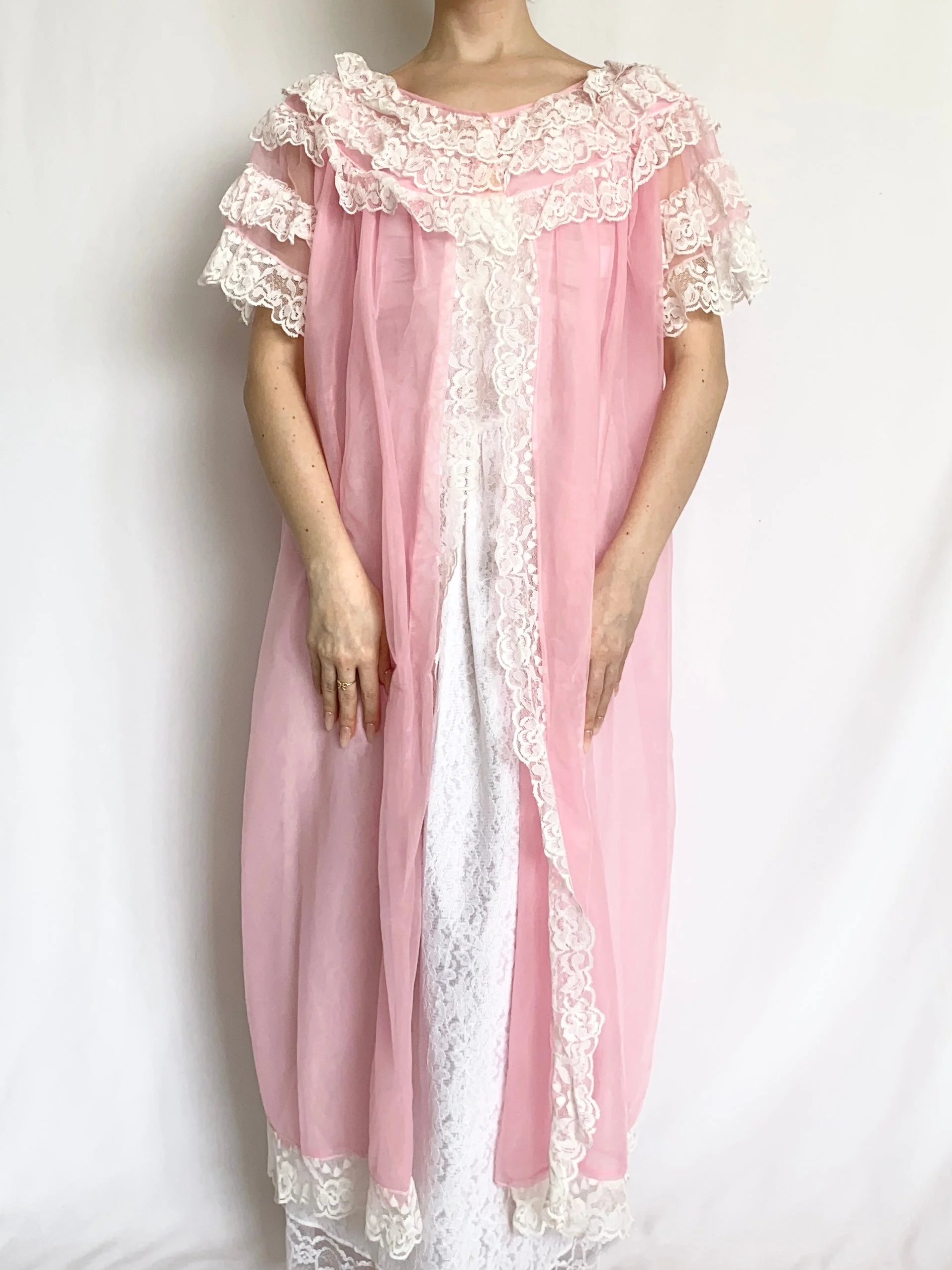 Vintage Bubblegum Pink Lace Trim Peignoir (S/M)