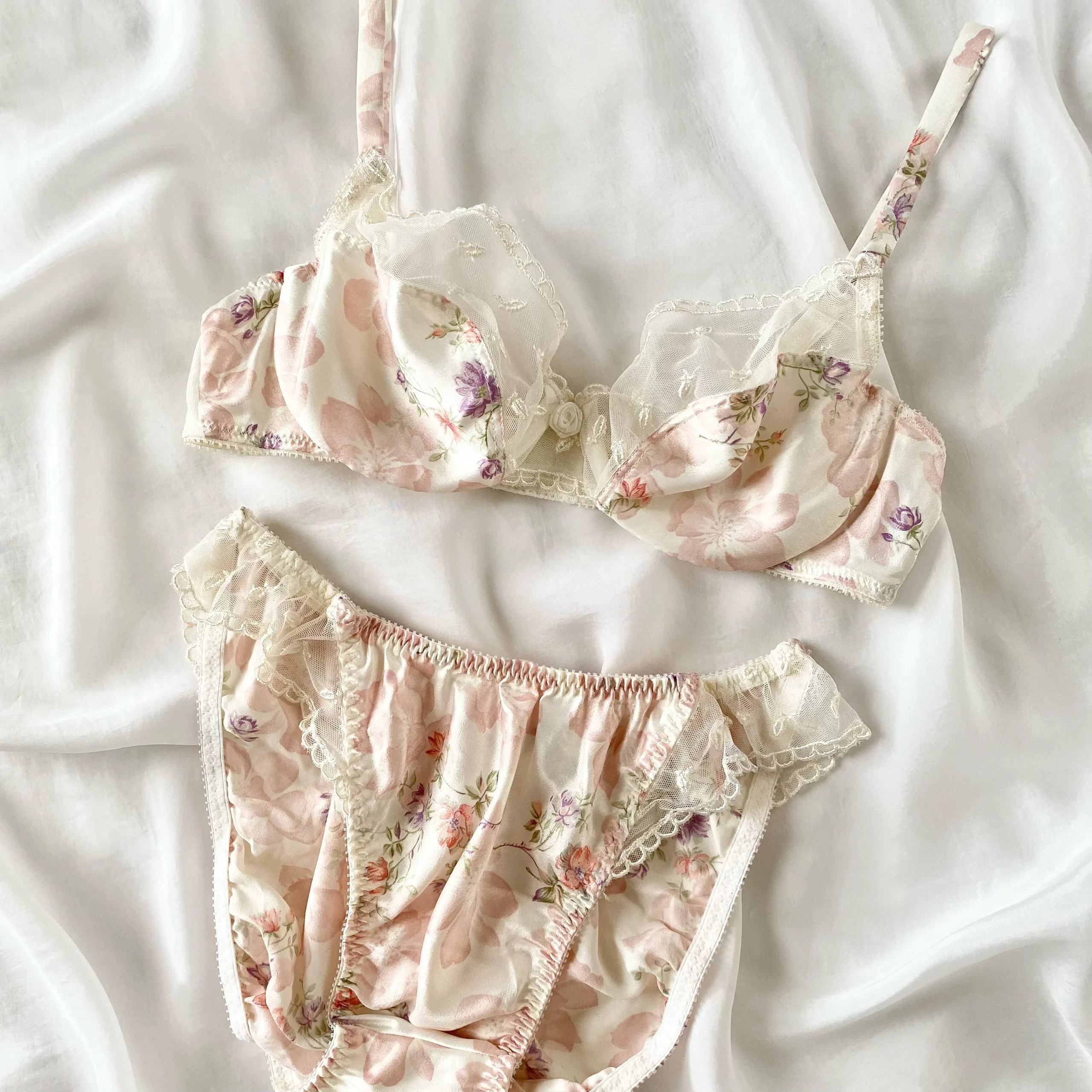 Vintage Valentino Floral Bra and Panty Set (34B)