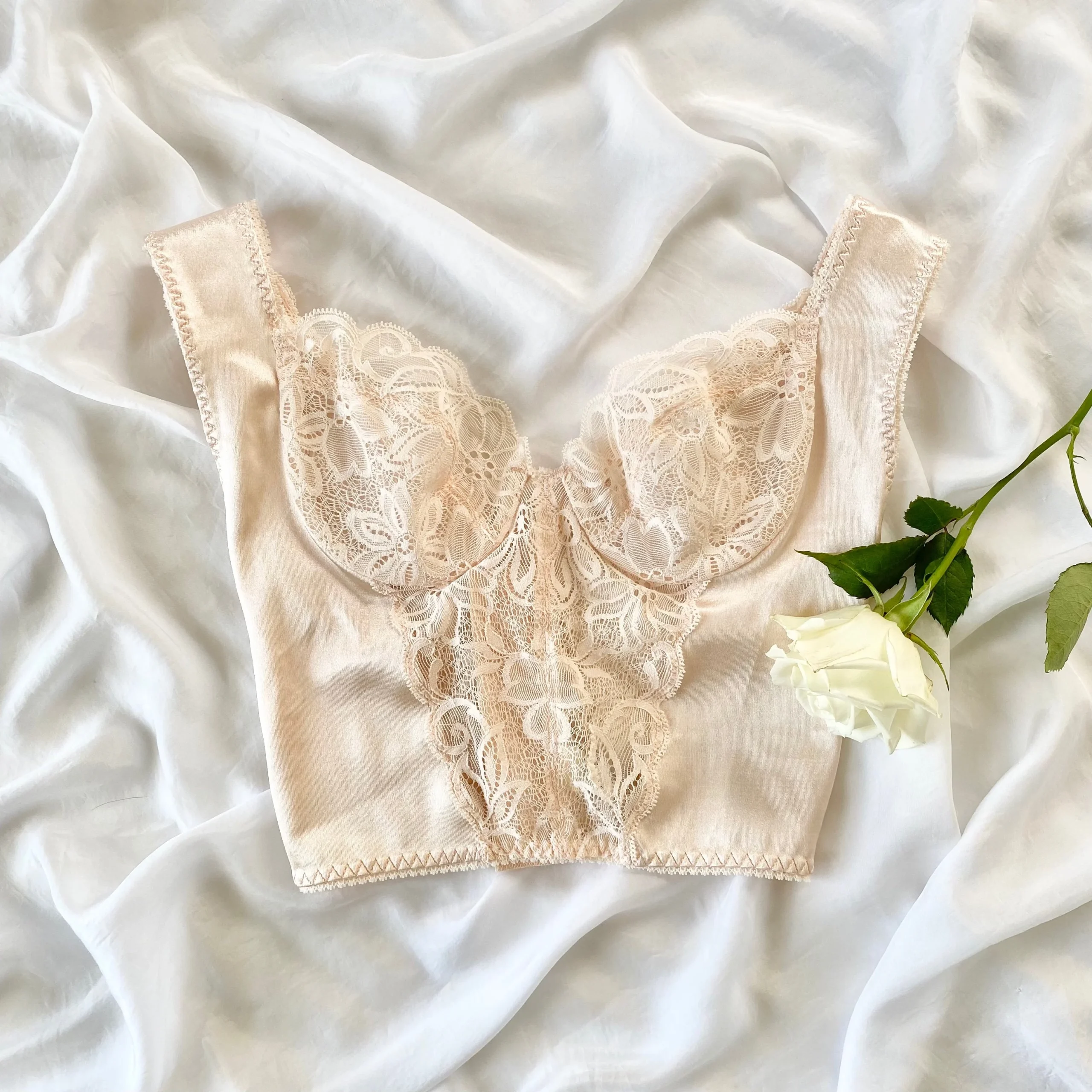 Vintage Victoria's Secret 1970s Beige Lace Bustier Top (34B/C) NWT