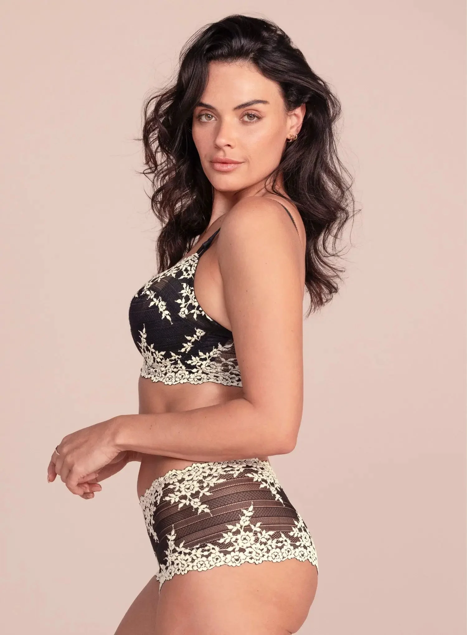 Wacoal: Embrace Lace Underwired Bra Black