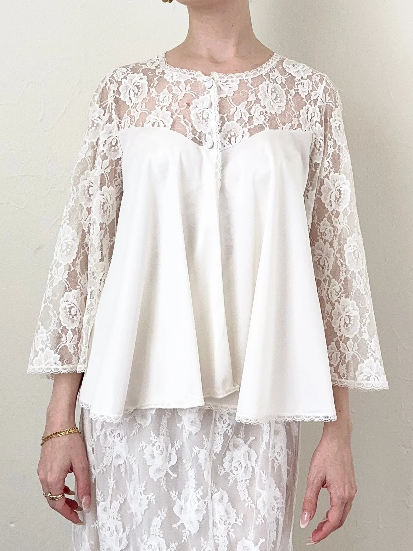 White Silky Lace 1950s Princess Belle Sleeve Bed Jacket (S/M)