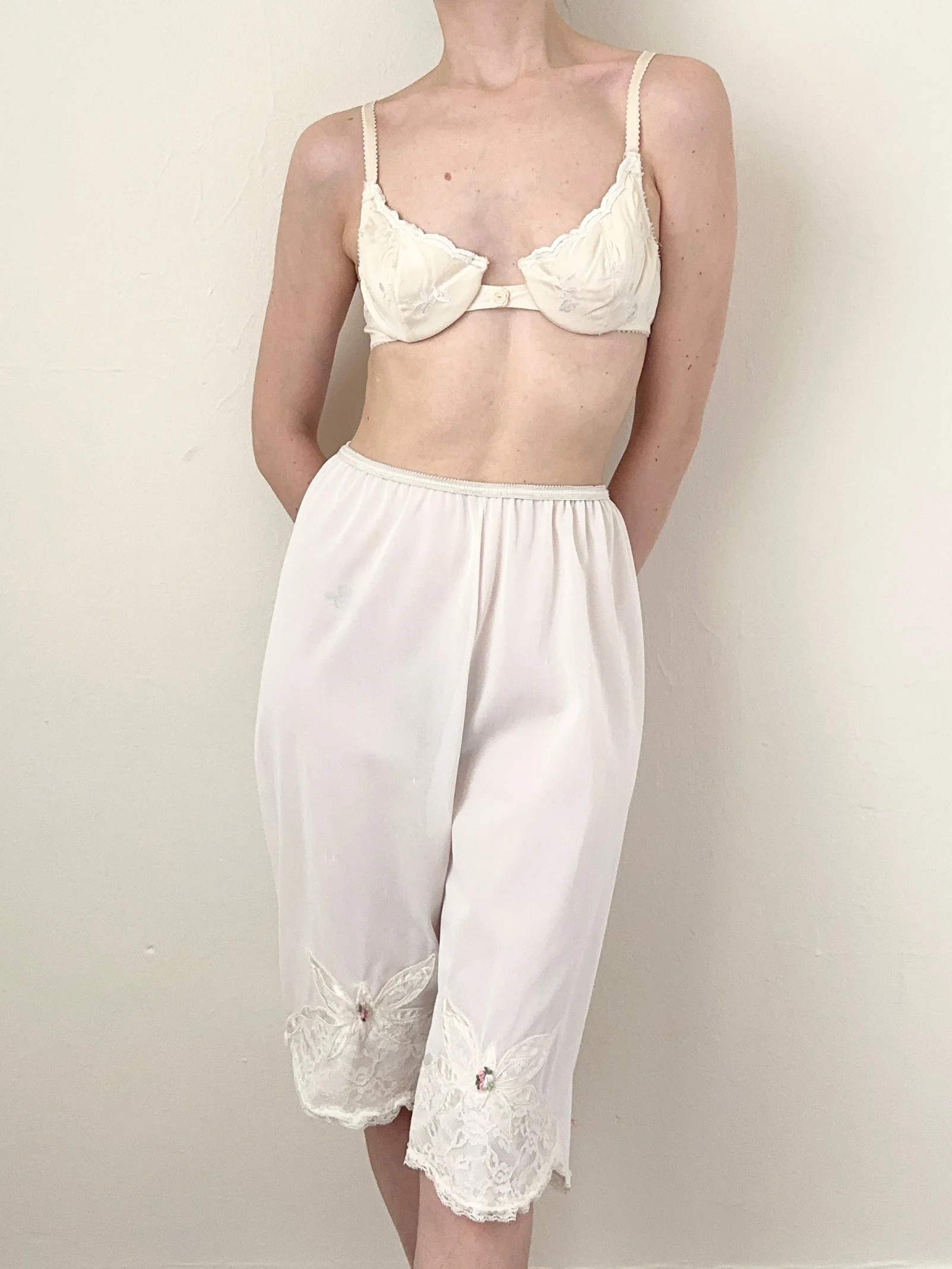 White Silky Rosette Vintage Bloomer Shorts (XXS)